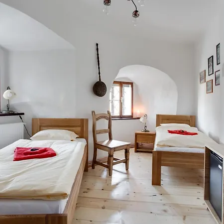 Krumlov Tower Gasthof 3*